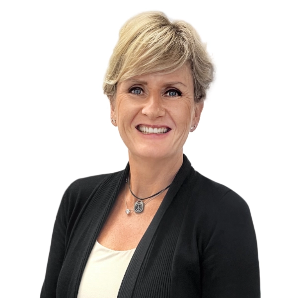 Keri Armstrong Senior Living Advisor Visavie Professional senior care advisor smiling, promoting Visavie senior home placement services.