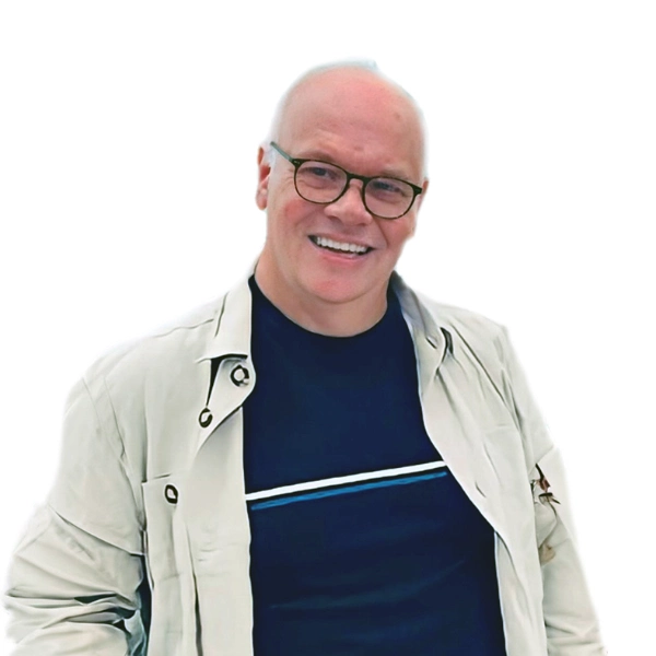 Mark Belford Senior Living Advisor Visavie Compassionate senior care advisor smiling, promoting trusted elderly care services.