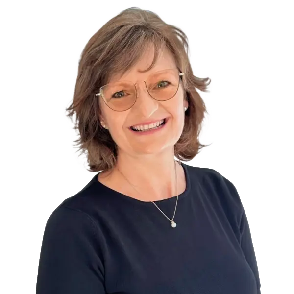 Sherri Daly Visavie Ontario Advisor Compassionate senior care advisor smiling in navy blouse at Visavie.
